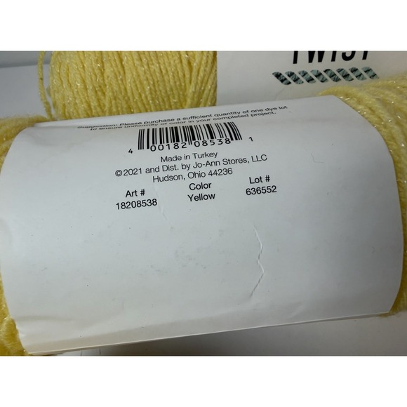 Lil Twist Baby Yarn Yellow 4 Skeins 380yds 6oz Each - Picture 7 of 8
